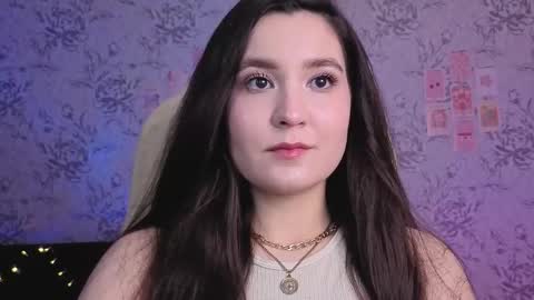 Annie online show from November 20, 10:33 pm