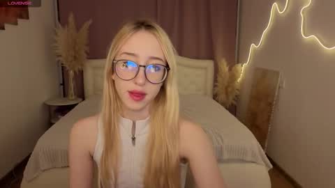 Anora online show from January 19, 7:15 am