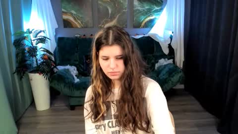 Anora online show from November 8, 1:38 pm