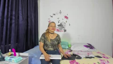 anthonela_mature_ online show from March 4, 5:45 pm