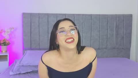 Snapshot of antonella01_cf chatting on October 8, 9:41 pm antonella online show from October 8, 9:41 pm
