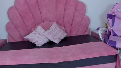 antonella_foxxxx online show from May 31, 8:21 pm