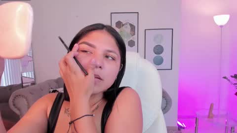 antonellaa_rous online show from February 15, 7:39 pm