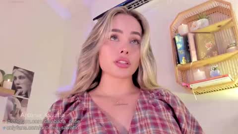 Snapshot of antonia_savatto_ chatting on October 17, 8:56 pm o ANTO online show from October 17, 8:56 pm