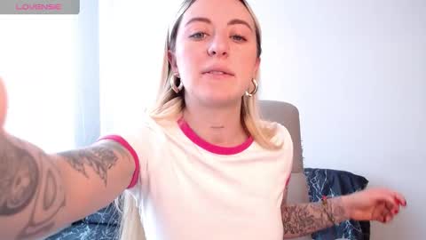 Antonia online show from March 6, 4:38 pm