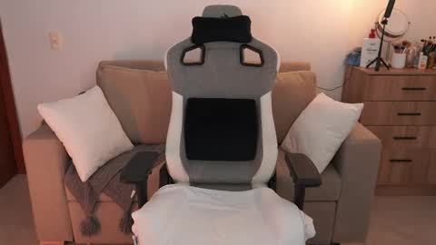 anya online show from February 17, 8:41 pm