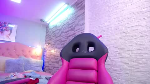 Anyela  online show from December 5, 6:55 pm