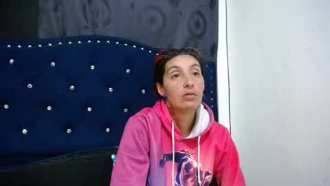 anyu online show from January 19, 8:39 am