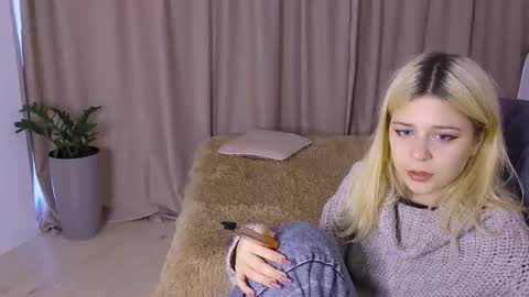 ApheliaStar online show from November 21, 1:13 pm