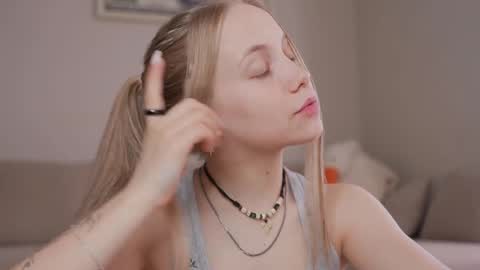  REYNA  next stream is 11h of Feb online show from April 14, 7:41 am