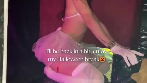   online show from October 23, 12:11 pm