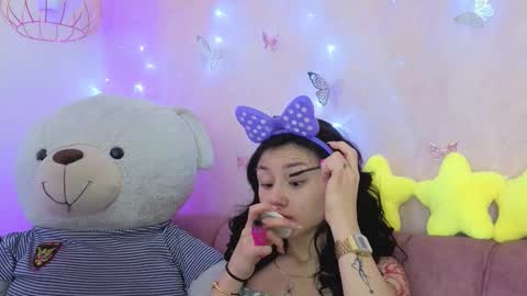   online show from December 17, 12:42 pm