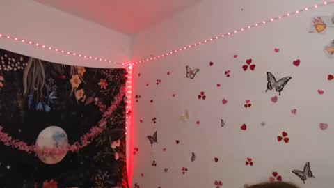 Snapshot of april_l6 chatting on October 10, 8:58 pm april_l6 online show from October 10, 8:58 pm