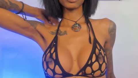 aprillebony319262 online show from April 6, 4:57 am