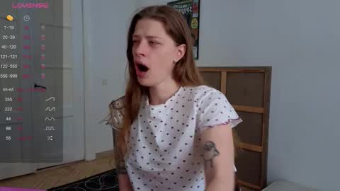 Snapshot of aqua_sultry chatting on September 15, 7:49 am aqua_sultry online show from September 15, 7:49 am