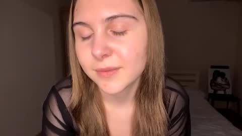 Emi online show from December 20, 3:27 pm