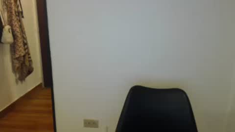 Snapshot of aralynmielle chatting on October 20, 8:17 am Aralyn  online show from October 20, 8:17 am