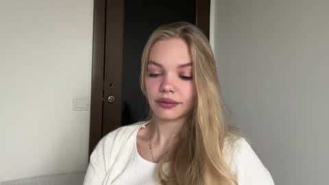 Amelia online show from November 28, 6:05 am