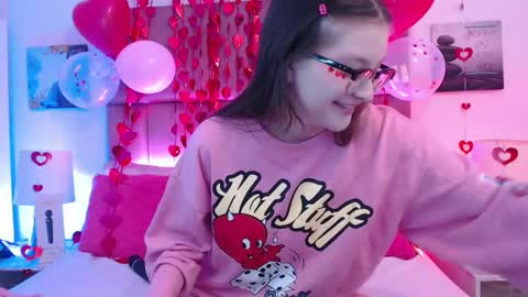 Ahri James online show from February 14, 4:09 pm