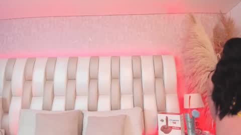 ari_lynn_ online show from April 20, 3:09 am