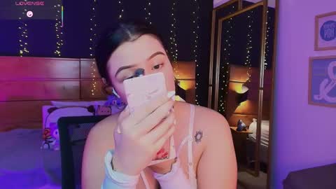 Ari  online show from April 14, 7:47 pm