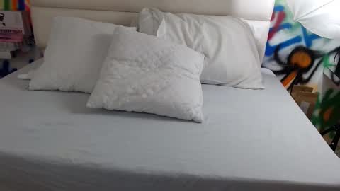 aria online show from December 2, 11:33 am