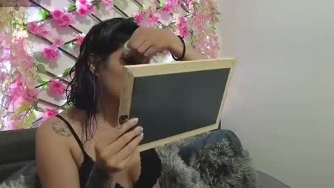aria_silk online show from May 31, 12:05 am