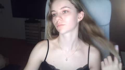 AriaCreazy online show from March 31, 8:31 pm