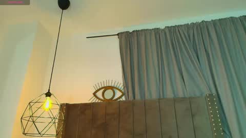 ariadelune7 online show from April 1, 6:25 am