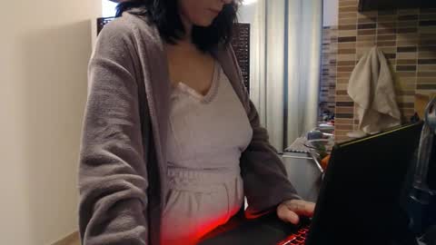 Adriana online show from December 15, 1:05 pm