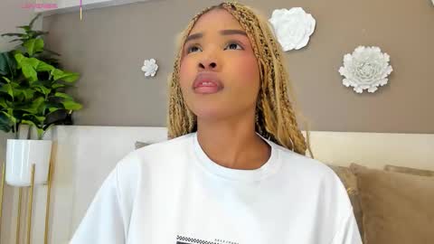 Aria Foster online show from February 8, 3:43 am