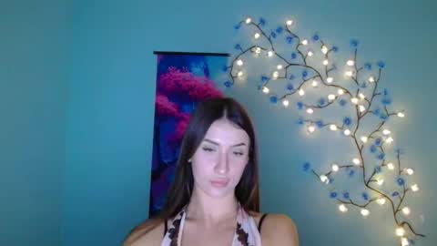 Ariana online show from November 14, 1:00 pm