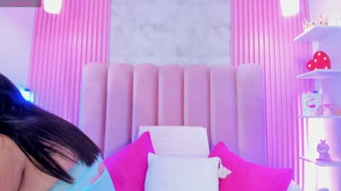 ArianaRougee online show from June 17, 4:14 am