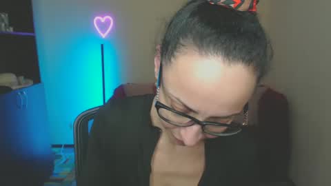 Arianna online show from February 11, 7:05 pm