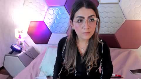 aria online show from April 30, 6:02 pm