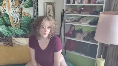 Arielle Ari online show from November 4, 5:07 pm