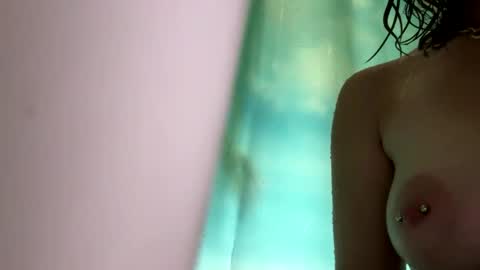 ariel  colin when hes here online show from November 4, 6:46 pm