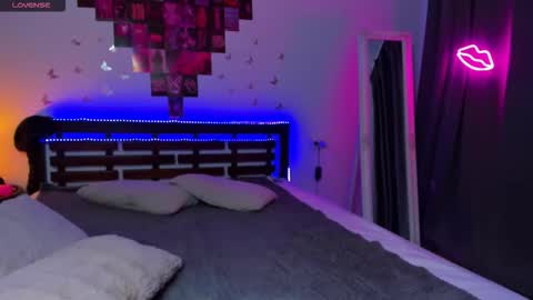 Ari online show from October 12, 3:03 pm