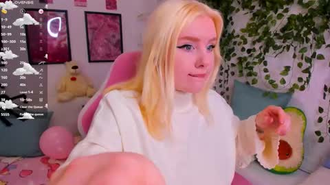 art_lovee_ online show from February 10, 1:41 am