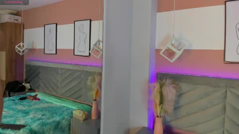 ARY THOMPSON online show from April 17, 12:18 pm