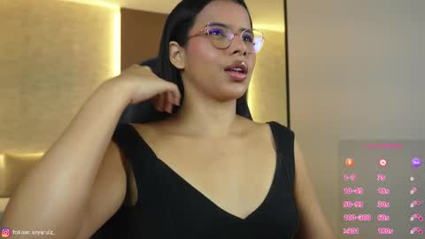 Arya online show from November 11, 1:08 pm