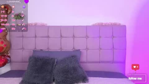 arycooper_ online show from March 11, 1:03 pm