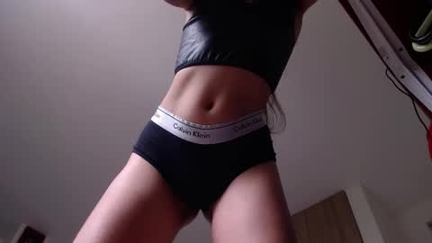 Snapshot of arygreey7 chatting on February 23, 4:50 pm ximena online show from February 23, 4:50 pm