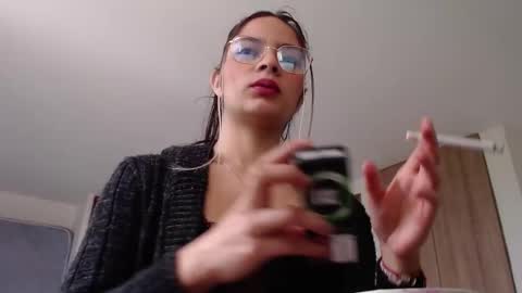 Snapshot of arygreey7 chatting on February 25, 12:38 pm ximena online show from February 25, 12:38 pm