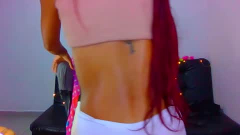 asa akiraaax online show from February 6, 11:30 pm