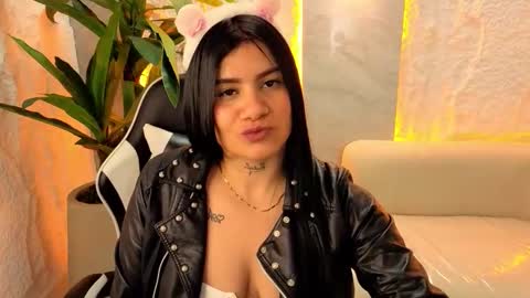 Ashely tp   1430-2100 online show from February 17, 9:03 pm