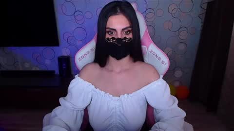   Yasmina   online show from March 31, 5:40 am