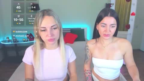 Snapshot of ashley_crashly chatting on October 23, 7:58 am Alina online show from October 23, 7:58 am