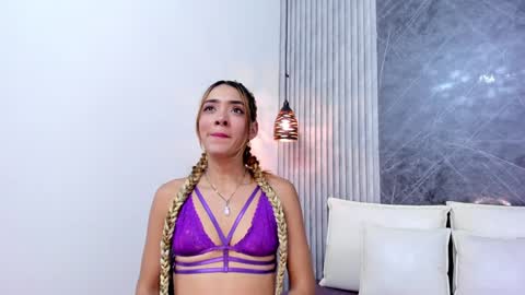 ashley_miller26 online show from January 20, 7:25 pm