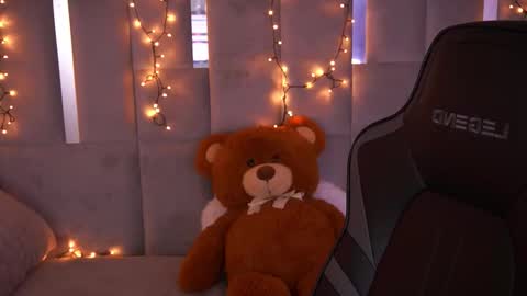 ashleybaee online show from March 10, 5:06 pm